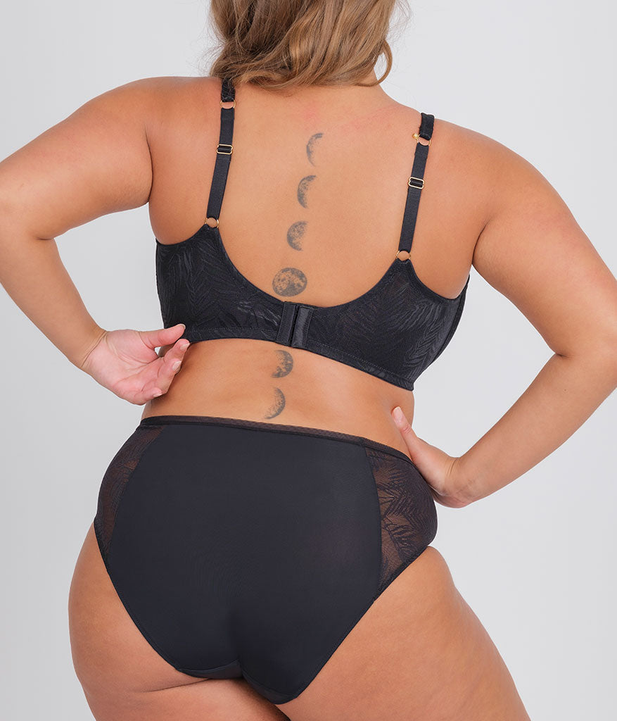 The Smooth Lace Minimizer Bra: Jet Black
